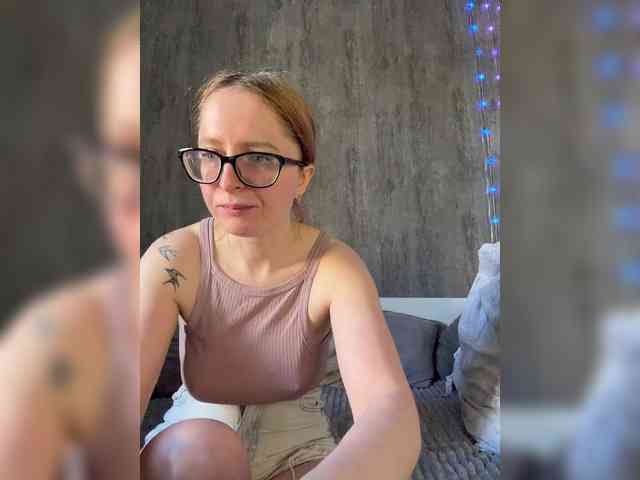 Model: Emma4you