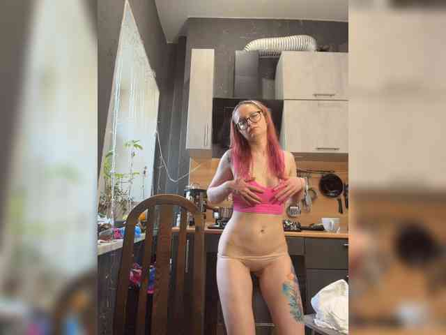 Model: Emma4you
