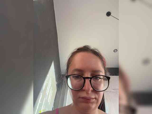 Model: Emma4you