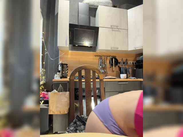 Model: Emma4you