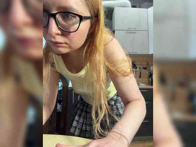 Model: Emma4you
