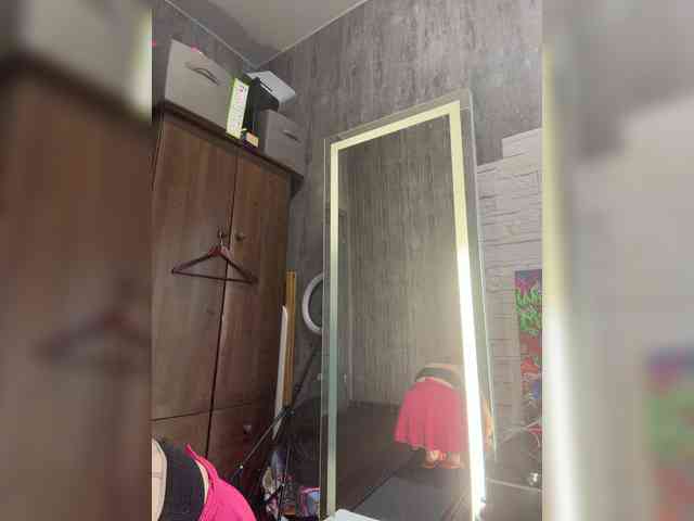 Model: Emma4you