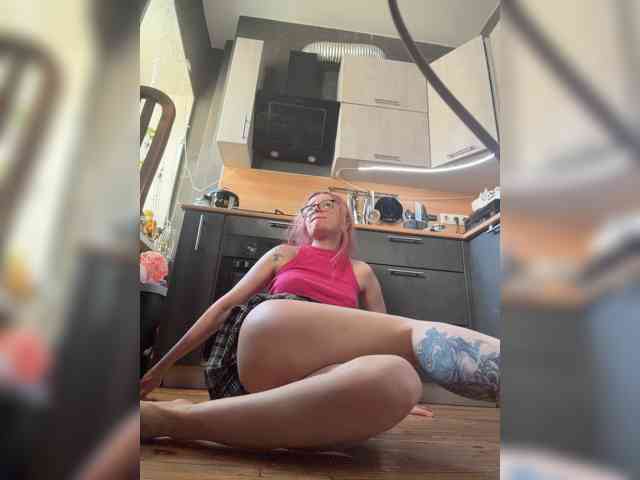Model: Emma4you