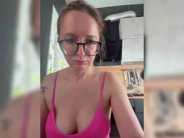 Model: Emma4you