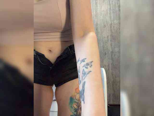 Model: Emma4you