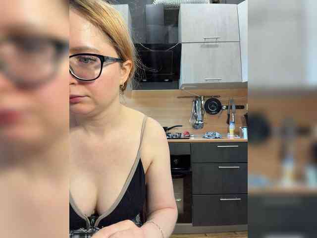 Model: Emma4you
