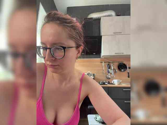 Model: Emma4you
