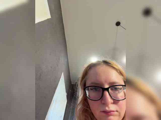 Model: Emma4you