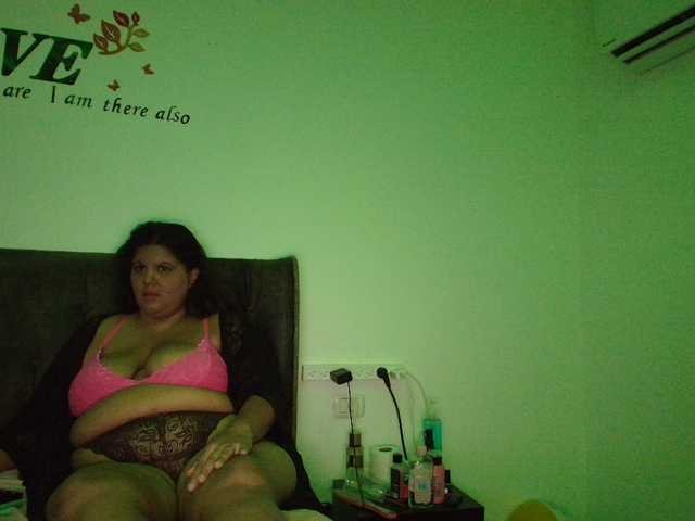 maayanlevi001 live cam on BongaCams