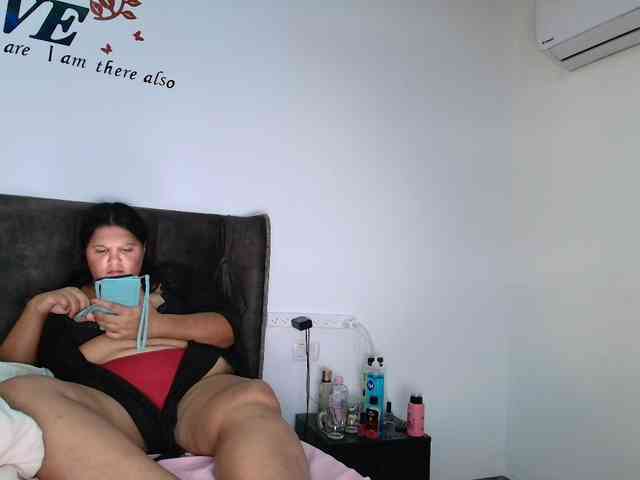 YasminQueen webcam