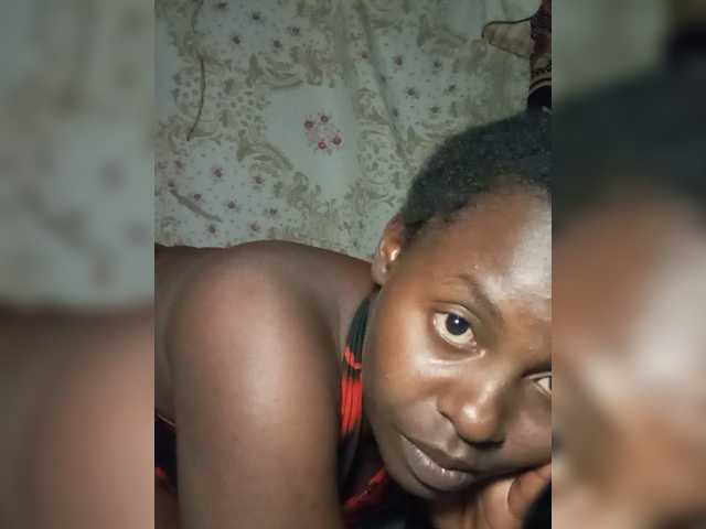 freakcurvy8 live cam preview
