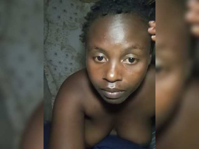 freakcurvy8 live cam on BongaCams