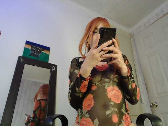 MaryJaneW live cam