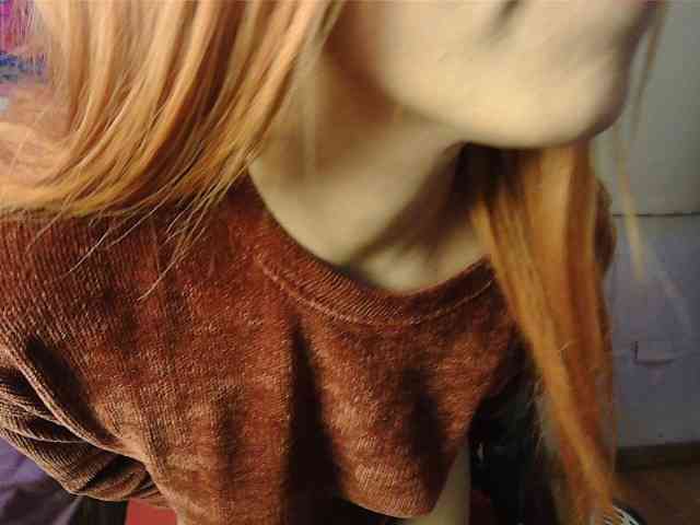 MaryJaneW webcam