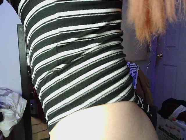 MaryJaneW webcam