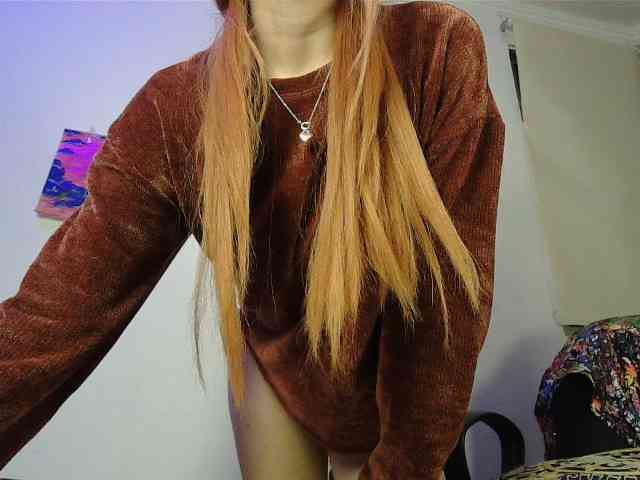 MaryJaneW webcam