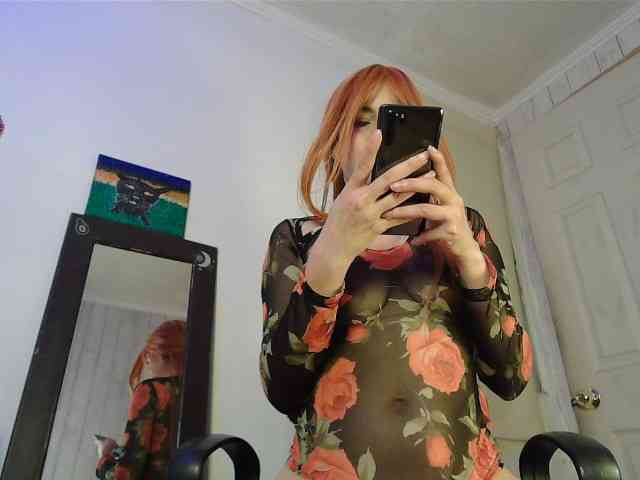 MaryJaneW webcam
