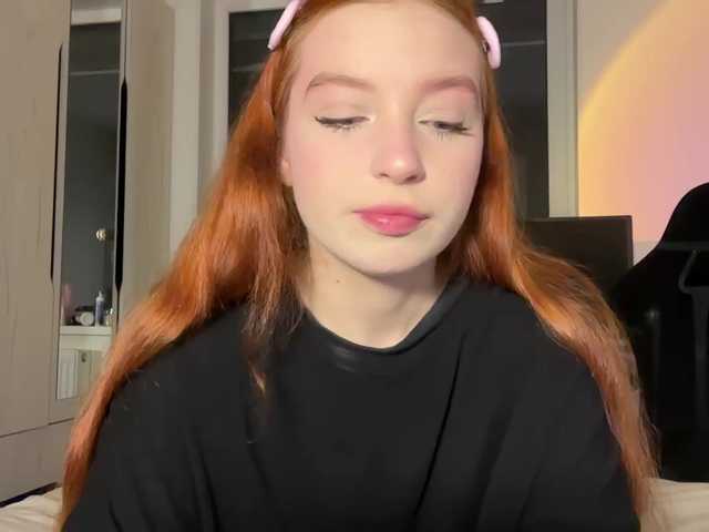 cinnabongirl live cam on BongaCams