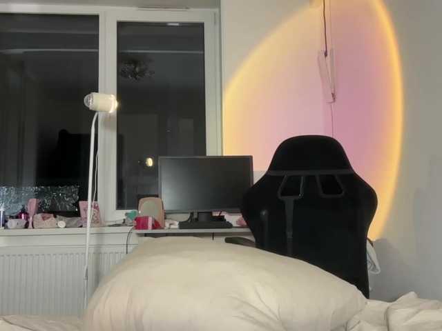 cinnabongirl live cam on BongaCams