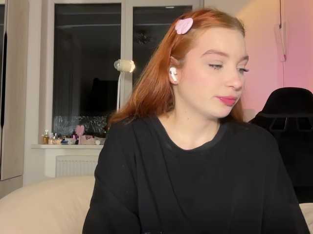 cinnabongirl live cam on BongaCams