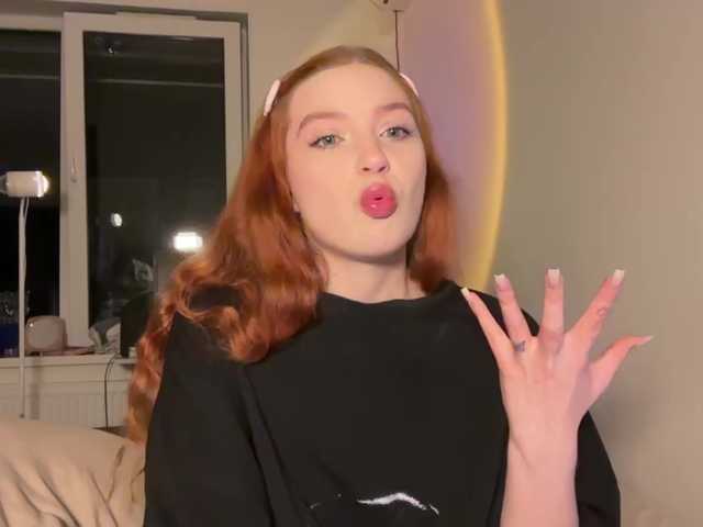 cinnabongirl live cam on BongaCams