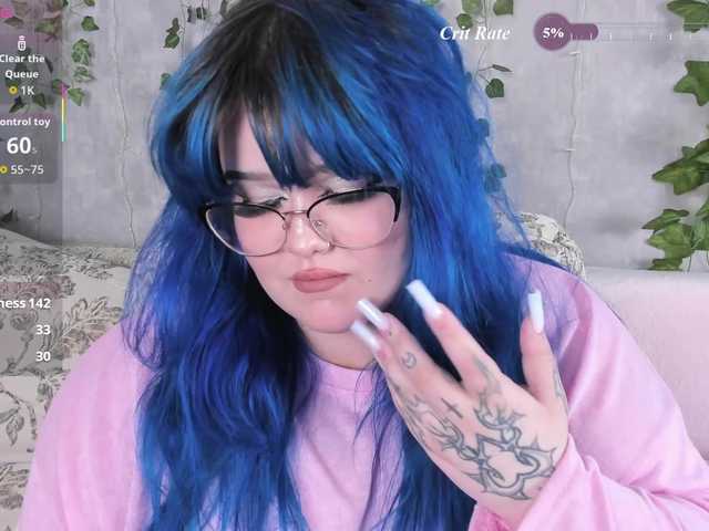 -CandyM1lky live cam