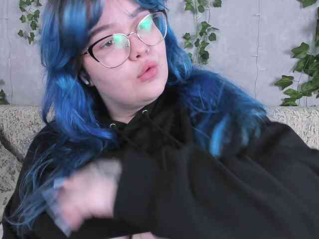-CandyM1lky- webcam