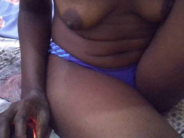 Sexyvilliet live cam on BongaCams