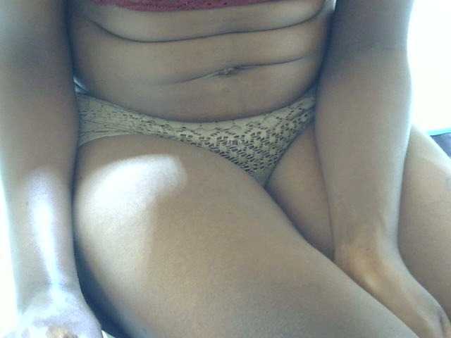 Sexyvilliet live webcam show