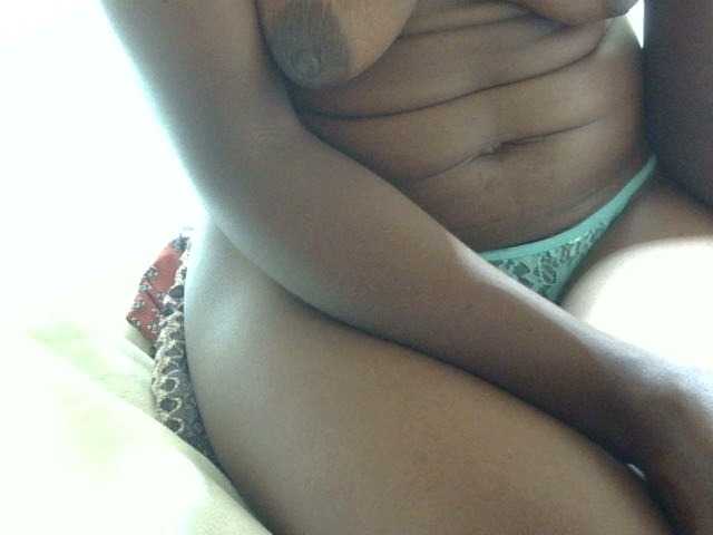 Sexyvilliet live cam on BongaCams
