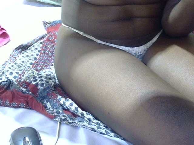 Sexyvilliet live cam on BongaCams