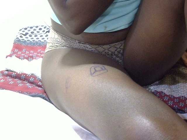 Sexyvilliet live cam on BongaCams