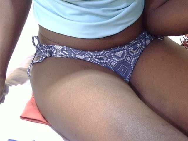Sexyvilliet live cam on BongaCams