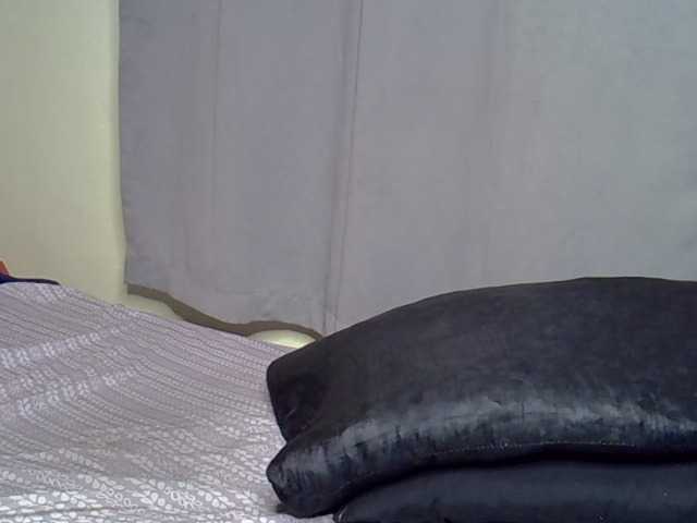Alitaa live cam on BongaCams