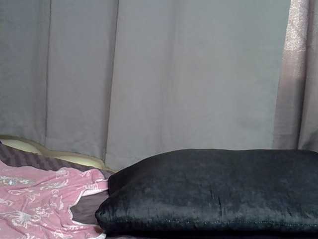 Alitaa live cam on BongaCams