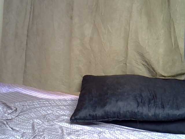Alitaa live cam on BongaCams