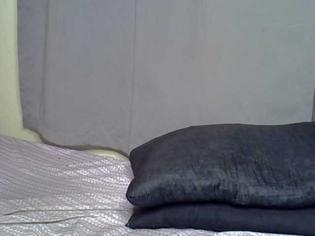 Alitaa live cam on BongaCams