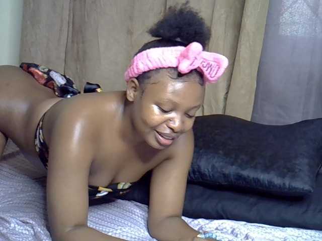 Alitaa live cam on BongaCams