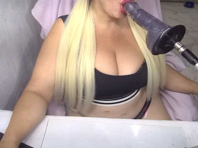 AlissaBecker live cam on BongaCams