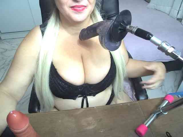 AlissaBecker webcam