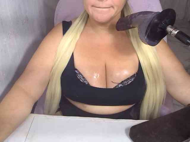 AlissaBecker webcam