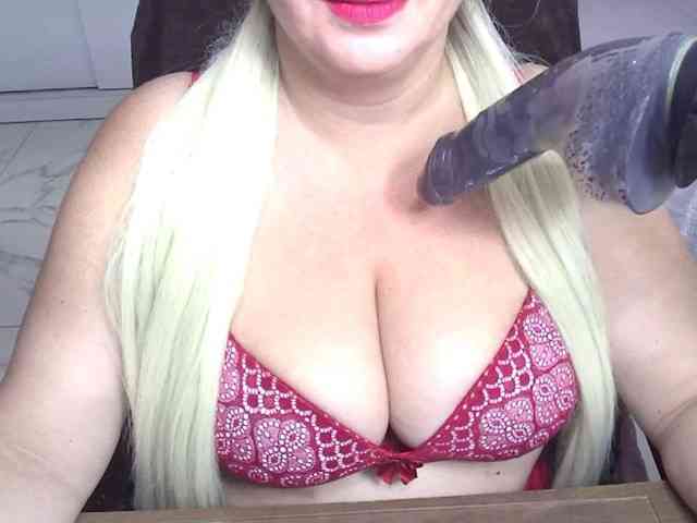 AlissaBecker webcam