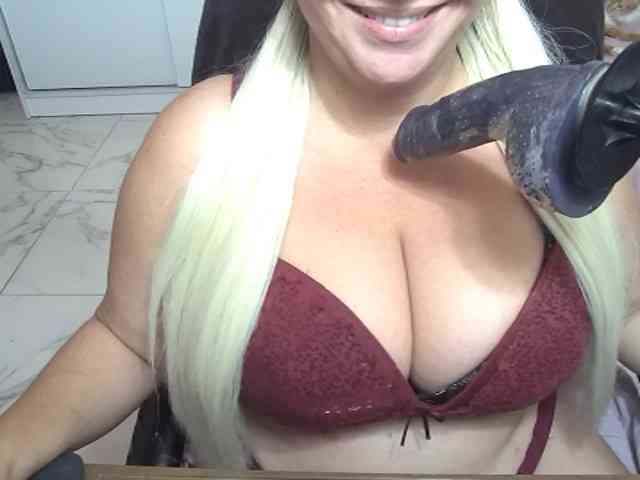 AlissaBecker webcam