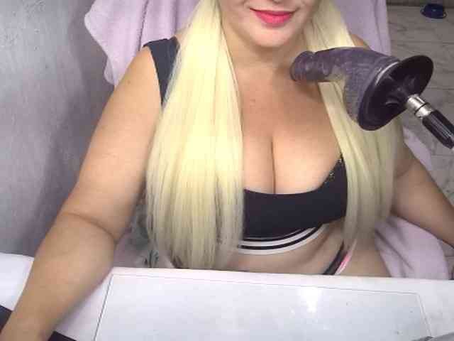 AlissaBecker webcam