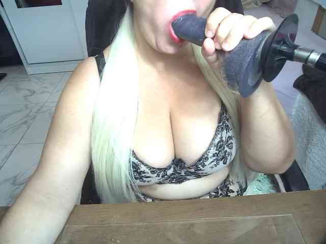 AlissaBecker webcam