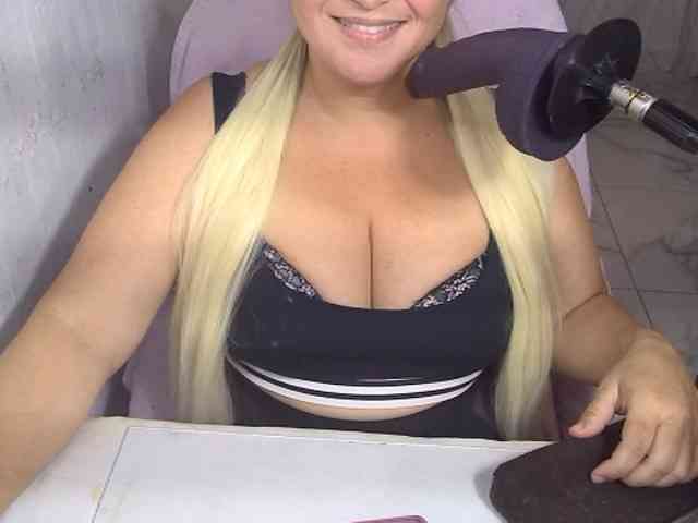 AlissaBecker webcam