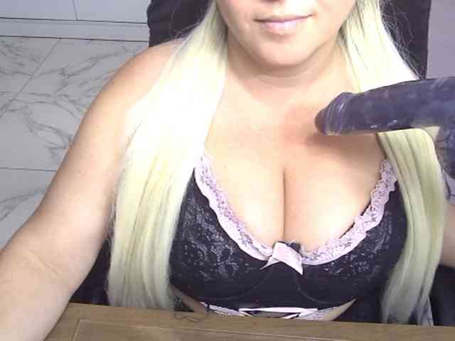 AlissaBecker webcam