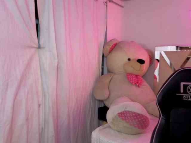 SAAYA-TAY webcam
