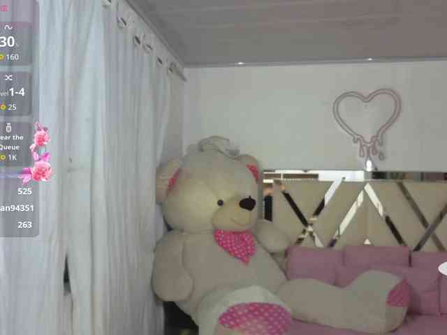 SAAYA-TAY webcam