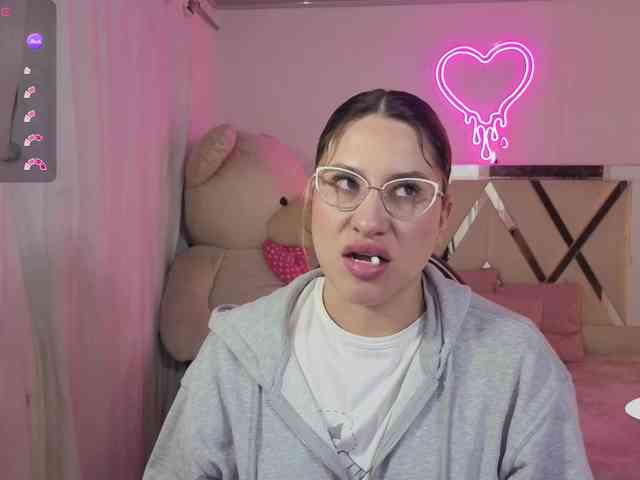 SAAYA-TAY webcam